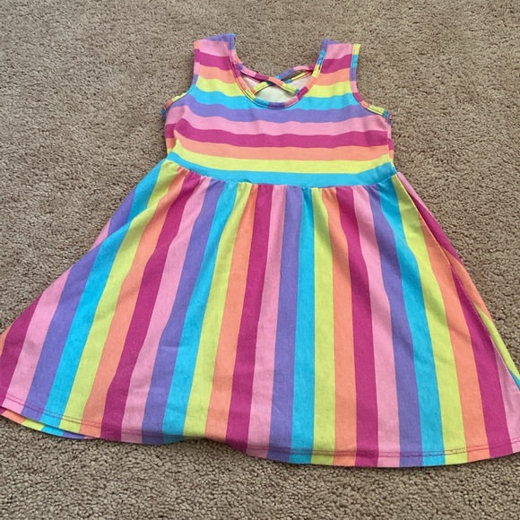 Gently used.  Set of 3 little girl summer dresses - Picture 5 of 7